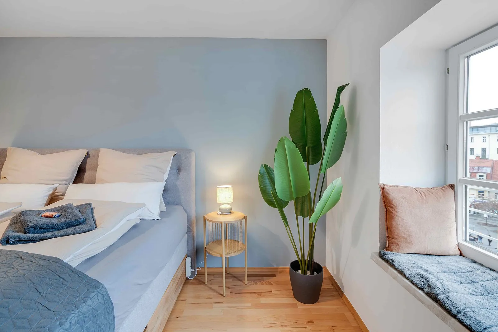 Urban Jungle — design apartment by HERO HOMES at Jakominiplatz in Graz